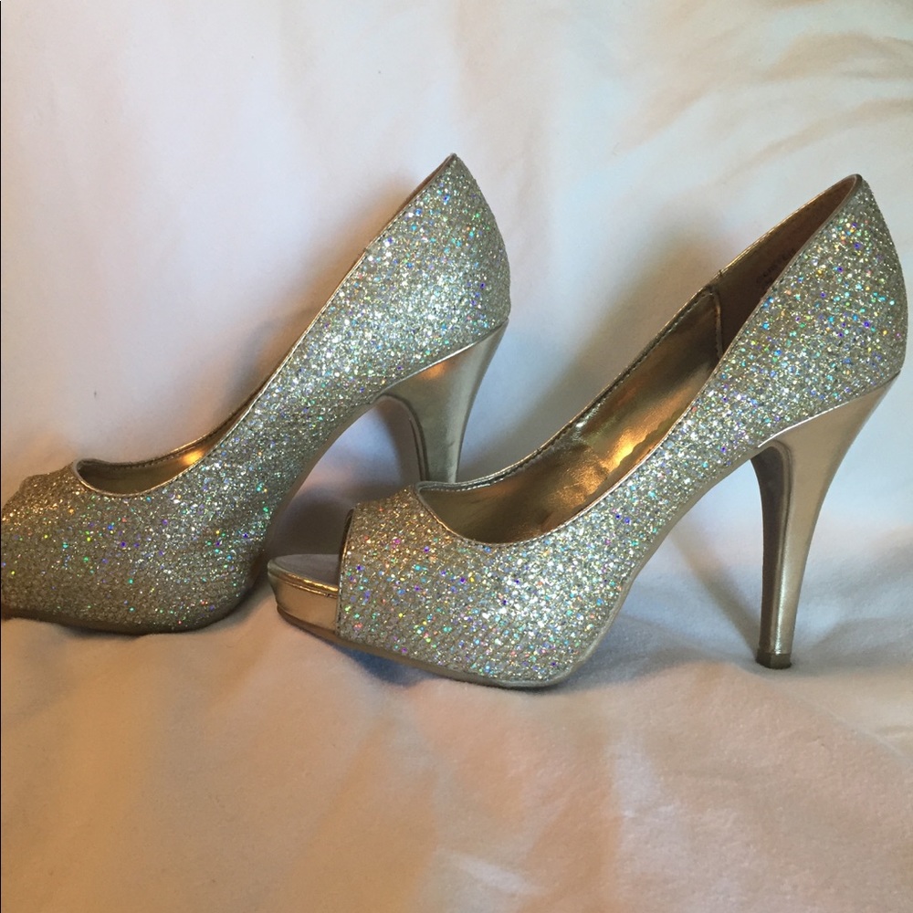 Gold sparkly heels size 7